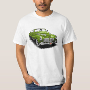 Voiture convertible verte du Hudson sur le T-shirt