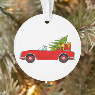 Voiture rouge avec cadeaux de Noël
