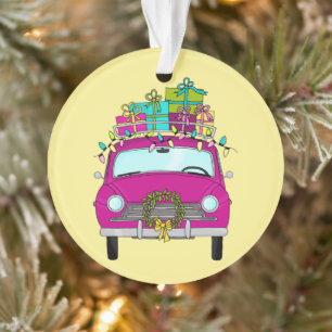Voiture violette avec cadeaux de Noël