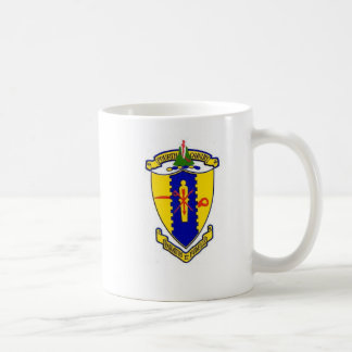 Voll 4. Kavallerie-Wappen mit gekreuzten Säbeln Kaffeetasse
