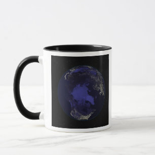 Volle Erde nachts Stadtlichter 5 zeigend Tasse