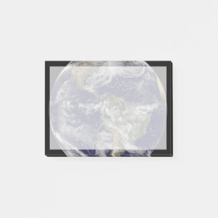 Voller Erde mit einem mächtigen Wintersturm. Post-it Klebezettel