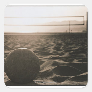 Volleyball im Sand Quadratischer Aufkleber
