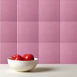 Vollfarbiger Hellpink Fliese<br><div class="desc">Solid Farbe Licht puce rosa Design.</div>