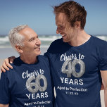 Volljähriger 60. Geburtstags-T - Shirt<br><div class="desc">Maßgeschneiderter,  blau und silber sechzigster T - Shirt mit sechzig silbernen Helliumballons,  das Sprichwort "jubelt bis 60 Jahre",  "bis zur Perfektion gealtert",  und das Datum.</div>