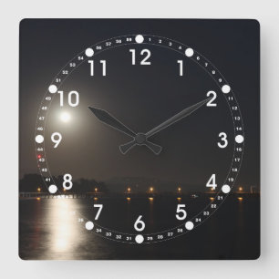 Vollmond-Aufstieg Quadratische Wanduhr