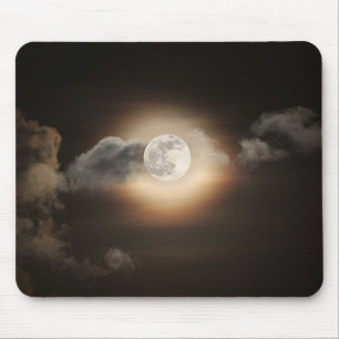 Vollmond in wolkiger Nacht Mousepad