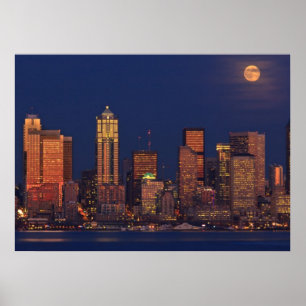 Vollmond steigt über die Skyline der Innenstadt vo Poster