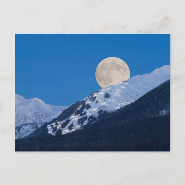 Vollmond über Alyeska Ski Resort, Alaska Postkarte (Vorderseite)