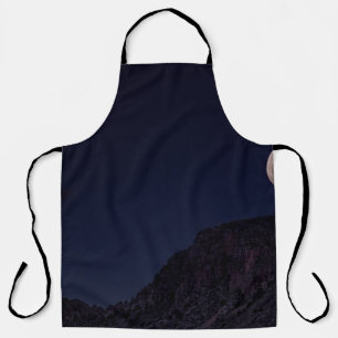 VOLLMOND ÜBER DEM BERG SCHÜRZE