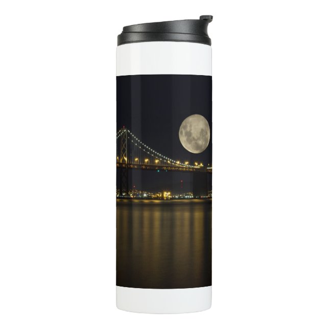Vollmond über der Bucht Thermosbecher (Nach links gedreht)