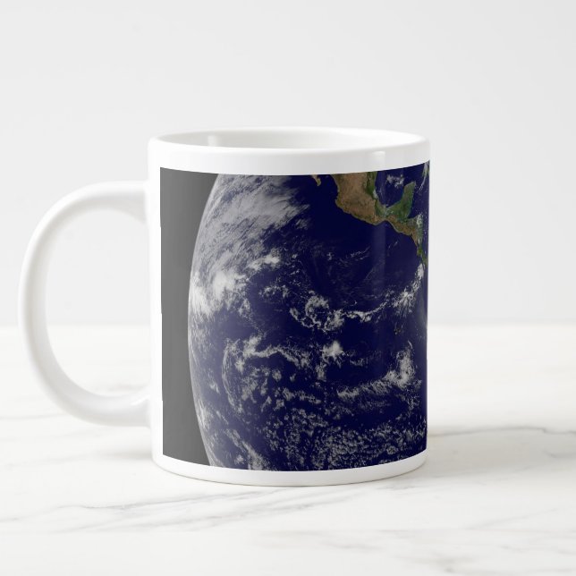 Vollständig erdacht mit Niederdrucksystemen. Jumbo-Tasse (Links)
