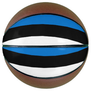 Vollständige Basketball mit Flagge Estlands