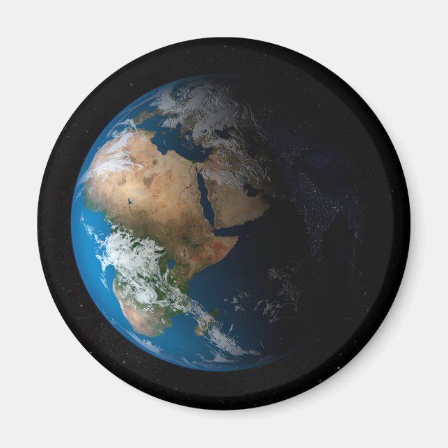 Vollständige Erde mit simulierten Wolken über Afri Magnet (Vorne)