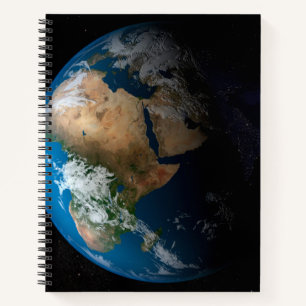 Vollständige Erde mit simulierten Wolken über Afri Notizbuch