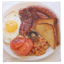 Vollständiges englisches Frühstück mit Stoffservie