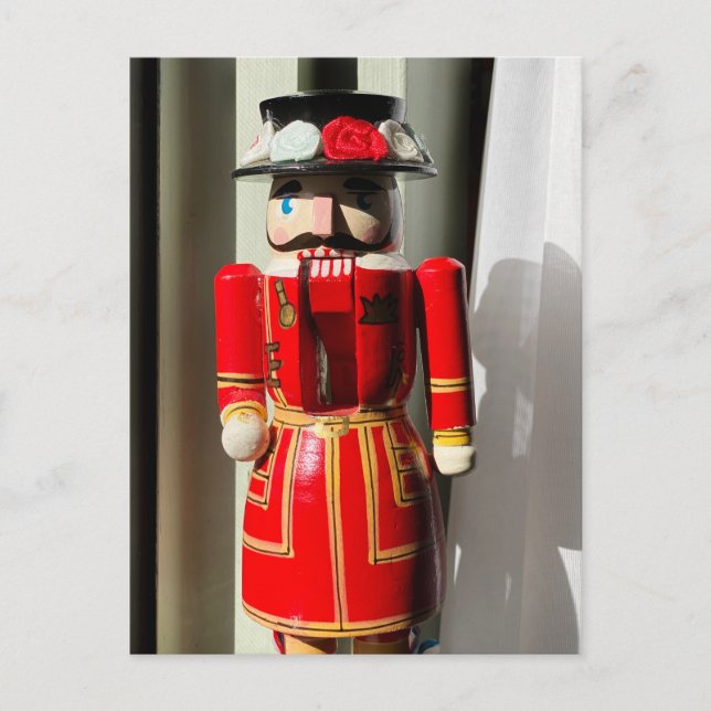 Vom Fenster Stehender Nutcracker Postkarte (Vorderseite)