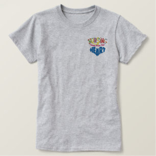 Vom Herzen Besticktes T-Shirt