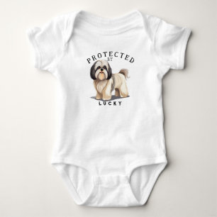 Vom Hund der Familie geschützt Baby Strampler