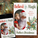 Vom Weihnachtsmann aus dem Foto des Zauberrunden Feiertagskarte<br><div class="desc">Glauben Sie an Magic Kids Foto Weihnachtskarte von Weihnachten oder Vater Weihnachten (bearbeiten Sie nach Ihren Vorlieben) mit benutzerdefinierten Fotos. Das Design enthält Ihr individuelles Foto, personalisierten Text und Sie können auch die Farbe der Typografie und den Hintergrund ändern. Ihre Fotos werden im Porträtformat 16:9 angezeigt und die Fotomodelle wird...</div>