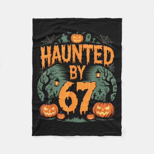 Von 67 Meme Halloween-Kürbis heimgesucht Fleecedecke (Vorderseite)