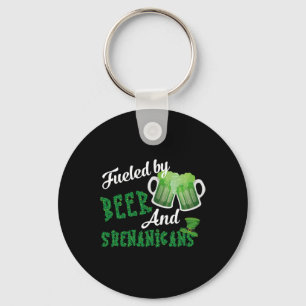 Von Bier und Shenanigans gespeist St. Patricks Day Schlüsselanhänger