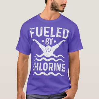 Von Chlorschwimmlehrer angeregt Schwimmer schwimme T-Shirt