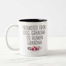 Von der Hunde-Oma zur menschlichen Oma befördert Zweifarbige Tasse
