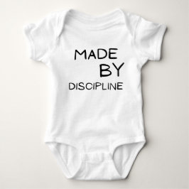 Von Disziplin gefertigt Motivierender Text DesignT Baby Strampler