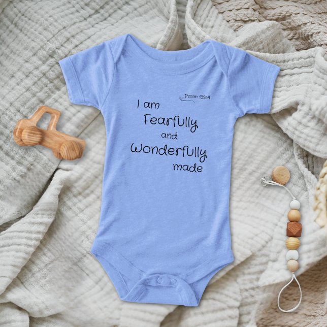 Von Gott Christlicher Baby-One-Piece-Bodysuit (Von Creator hochgeladen)