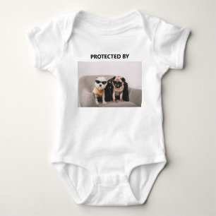 Von Hunden geschütztes sonniges Foto Baby Strampler