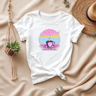 Von Kaffee und Liebe angetrieben   Niedlicher Mutt T-Shirt