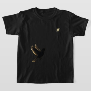 Von Licht geführt – Silhouette Vogel und Stern T-Shirt