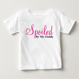 Von meinem Daddy verwöhnt - weiß Baby T-shirt