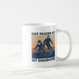 Von meiner Tochter beim Skifahren getreten Lustig Kaffeetasse