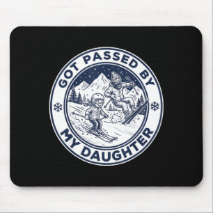 Von meiner Tochter überfahren Lustiges Skifahren _ Mousepad