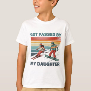 Von meiner Tochter überholt Lustiges Skifahren Sno T-Shirt