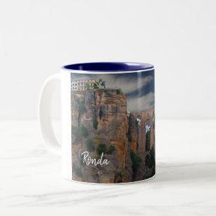 Von oben - Ronda - das echte Spanien Zweifarbige Tasse