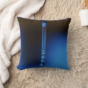 Von Shirley Taylor zu Drop-Stream Kissen