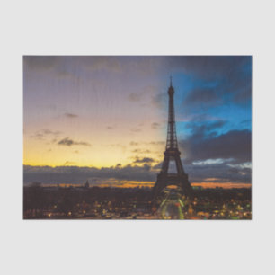 Von Trocadero aus können Sie den Eiffelturm von Ta Seidenpapier