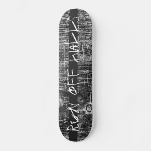 von Wänden abstoßen Skateboard fahren