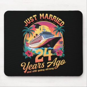 Vor 24 Jahren frisch vermählt romantisch zusammenp Mousepad