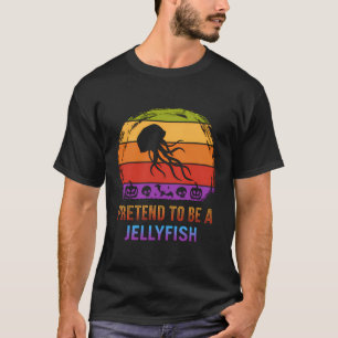 Vorgeben, ein Quallentierkostüm zu sein T-Shirt