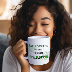 Vorgestellt, aber willens, Pflanze zu diskutieren Kaffeetasse
