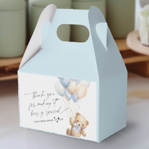 Vorher warten Niedlicher Teddybär und Blauballons Geschenkschachtel