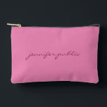 Vorlage für den benutzerdefinierten Kalligraphiena Zubehörtasche<br><div class="desc">Maßgeschneiderte moderne,  einfache Vorlagenkalligrafie-Name oder Text-Upload Bilddruckaccessoires / Taschen & Wallets / Kosmetik & Toilettentaschen / Pink Solid Color Accessory Pouch.</div>