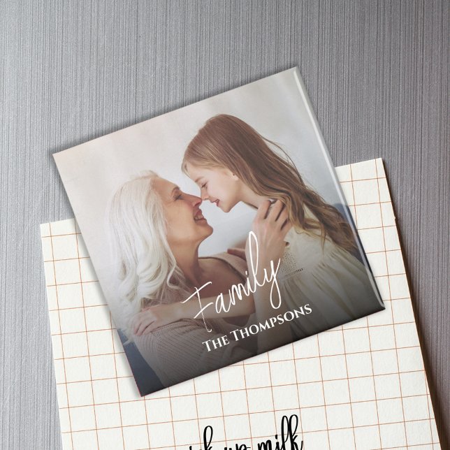 Vorlage für Familienfotos Personalisiert Magnet (Family white calligraphy script block style lettering photo magnet.)