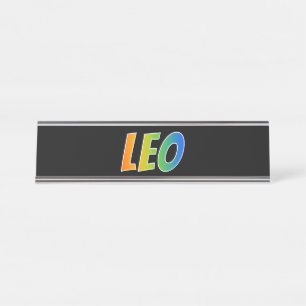 Vorname "LEO": Fun-Regenbogenfarben Schreibtischnamensplakette