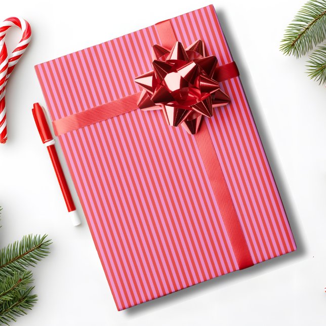 Vornehm Trendige Gestreifte Rote Rosa Weihnachts F Geschenkpapier (Von Creator hochgeladen)