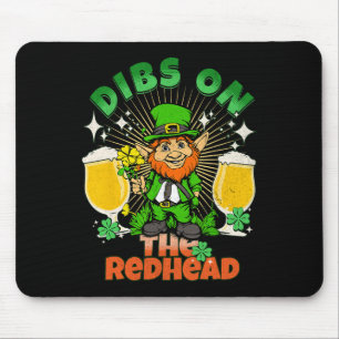 Vorrang auf die Rothaarige Lustiger irischer St. P Mousepad